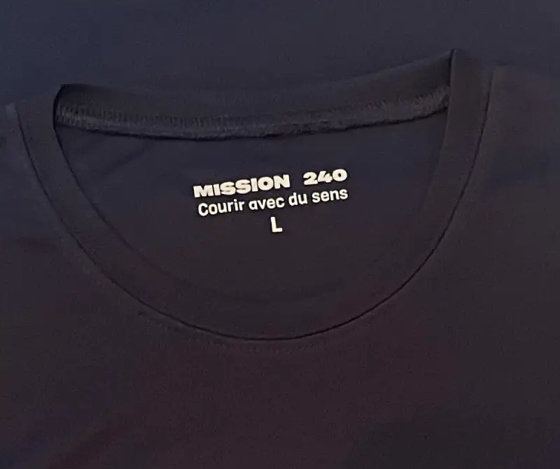 Finitions et col Mission 240